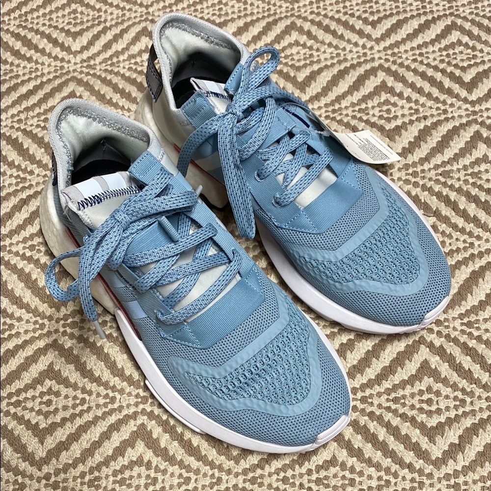Adidas Blue Sneakers with Breathable Mesh and Cushioned Sole